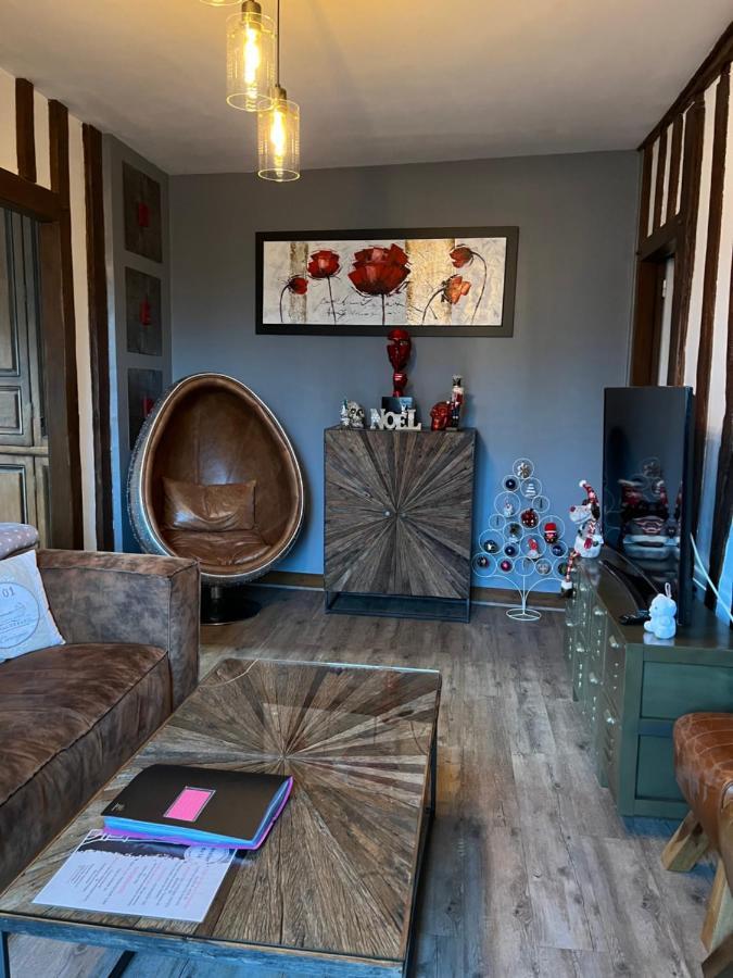 Le relais d'Eugènie en hyper centre-ville Compiègne Extérieur photo